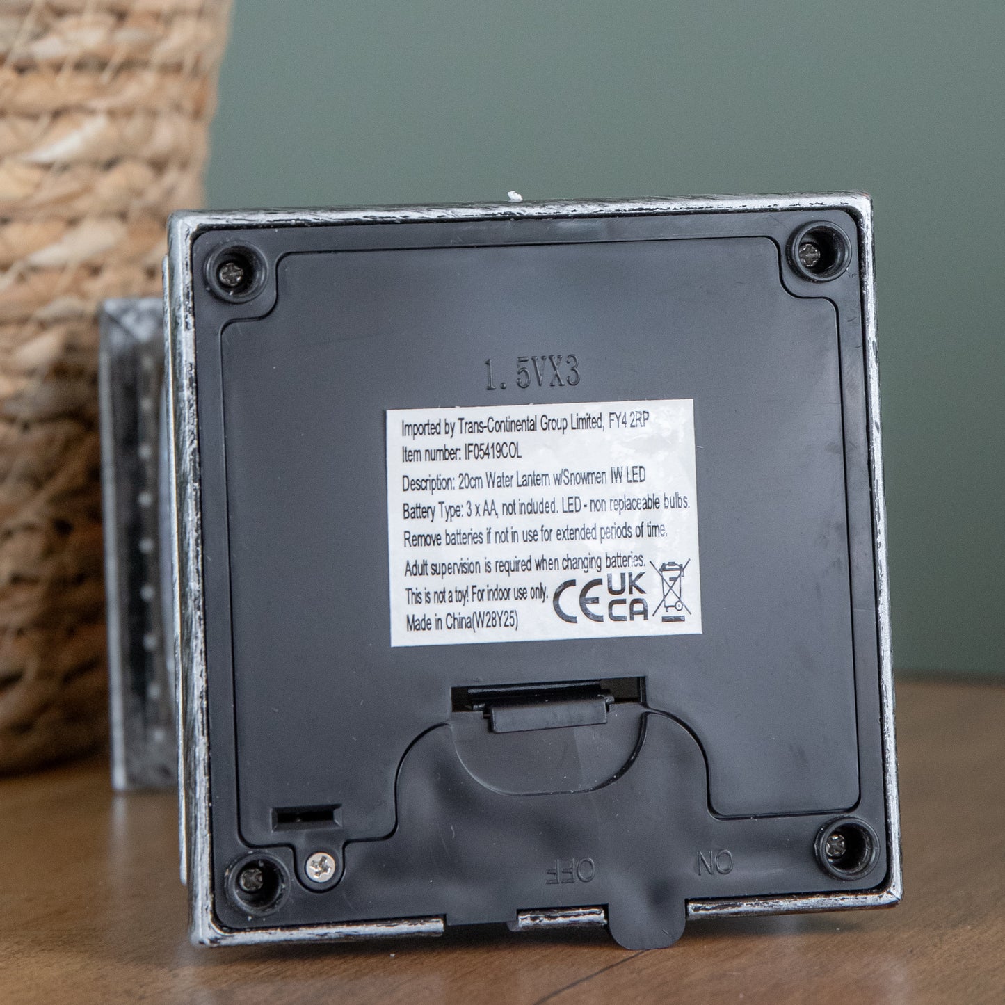 20cm Dual Powered Light up Christmas Water Spinner with 3 Snowmen and White LEDs