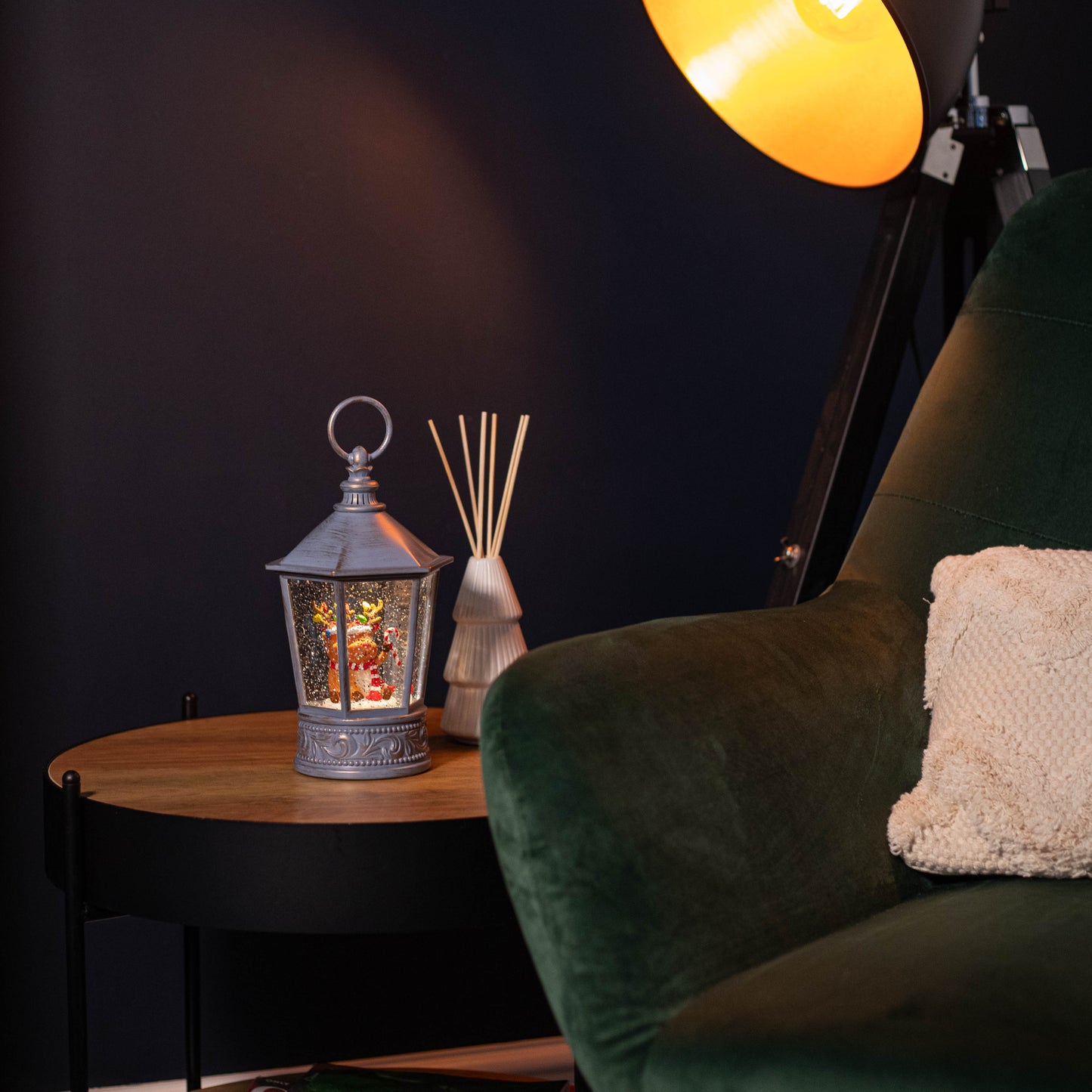 26cm Snowtime Dual Power LED Christmas Glitter Water Spinner Blue Lantern Cute Reindeer Scene