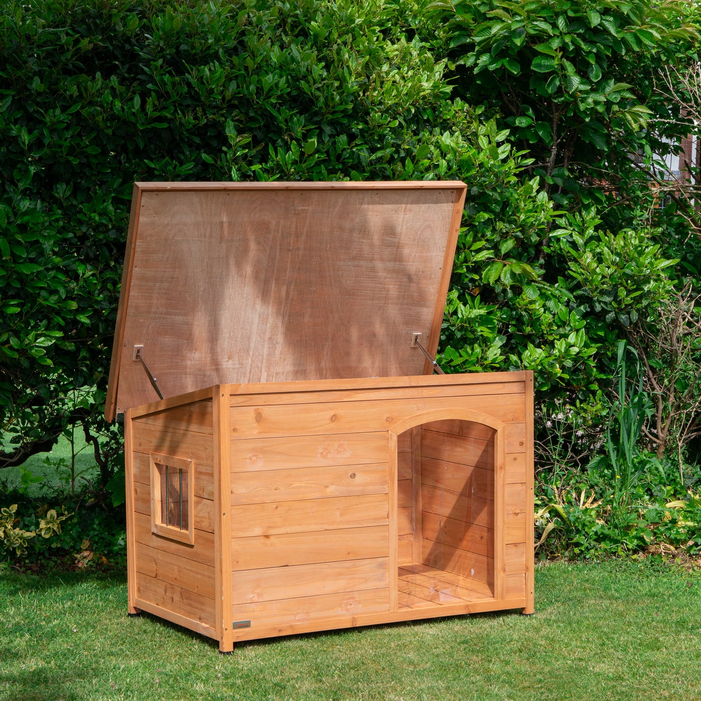 82cm x 1.16m Large Outdoor Garden Wooden Dog House Kennel with Window