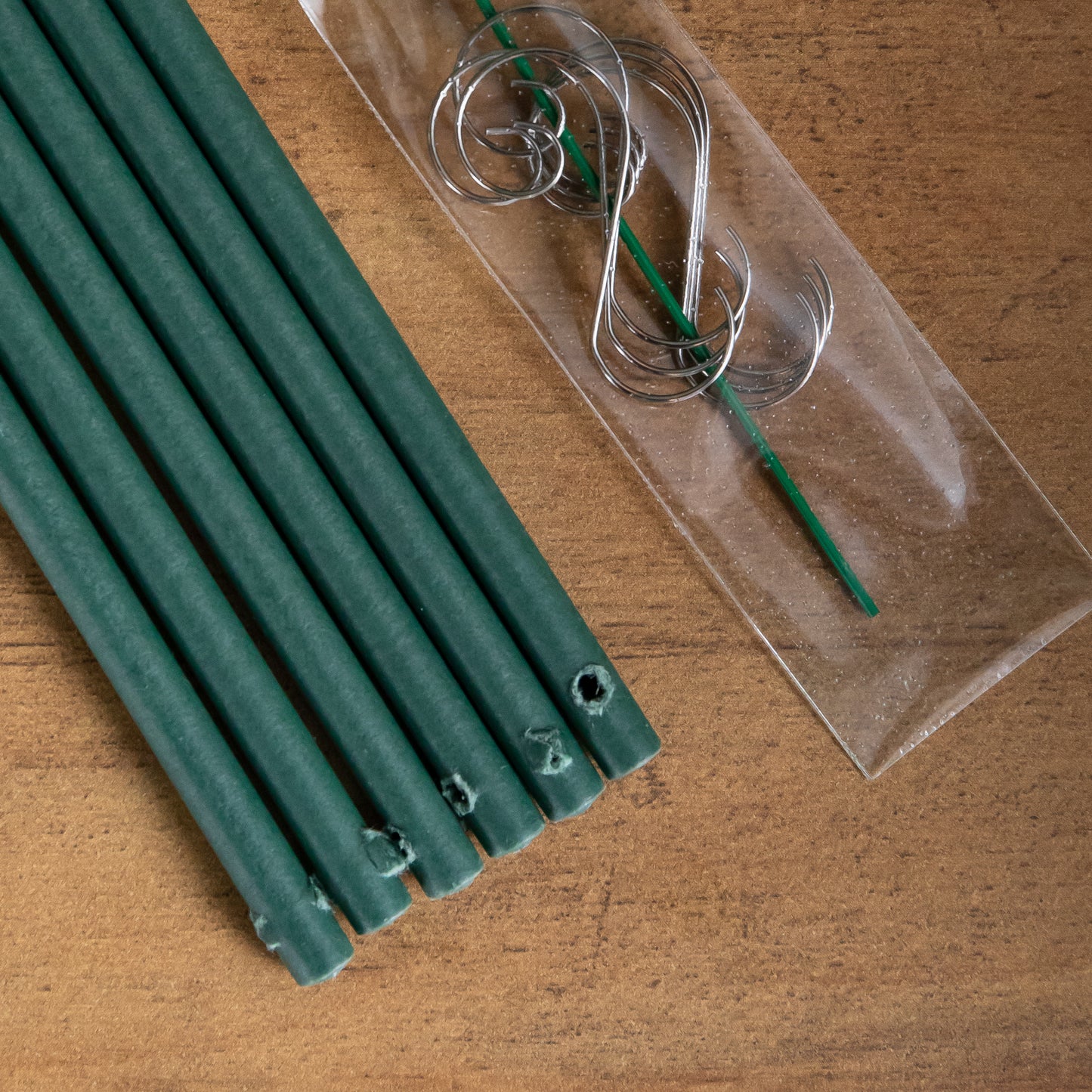 3 Packs of 25g White Winter Fir Scented Christmas Scentsicles with 6 Hanging Hooks