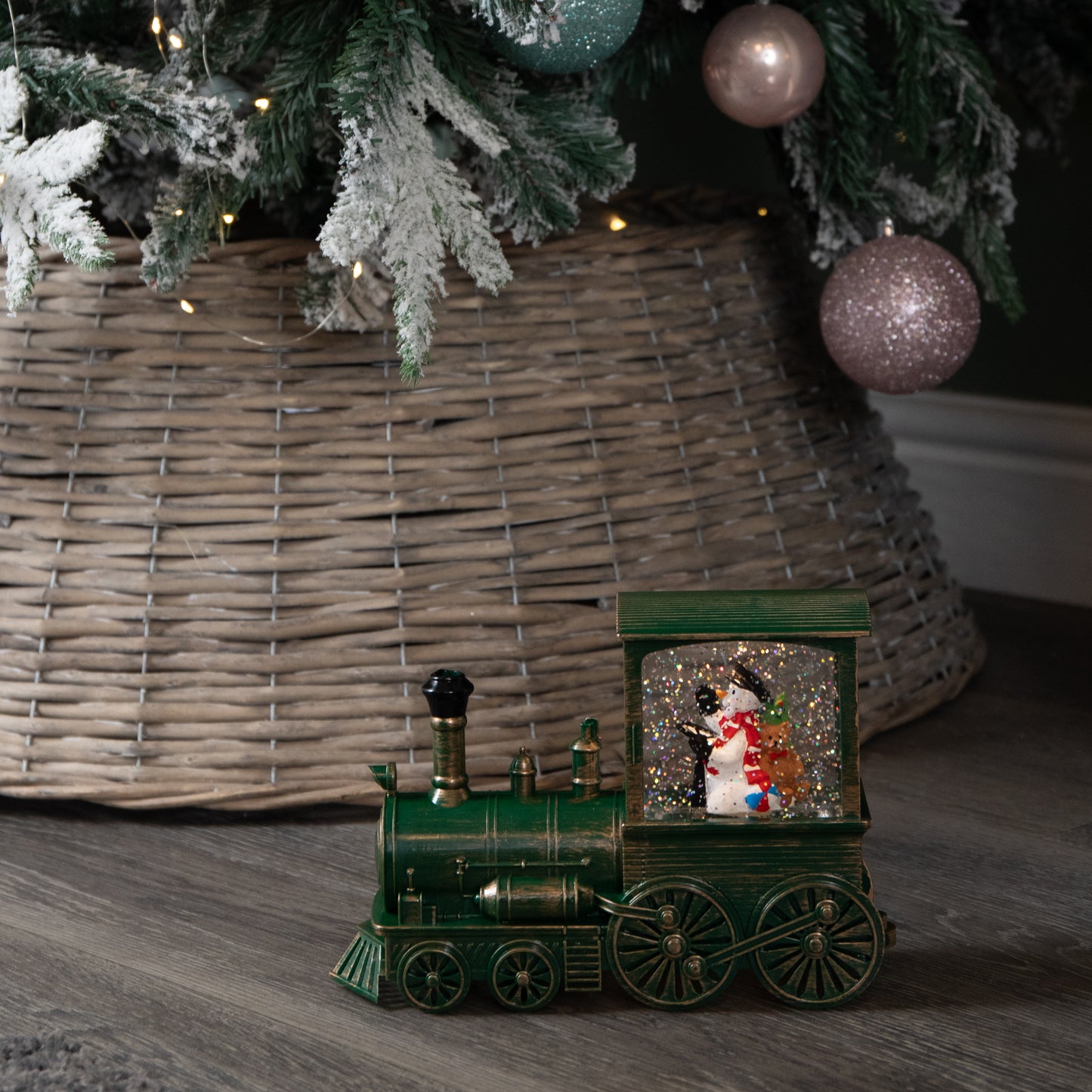 17cm Battery Operated Frosty All Aboard Snow Swirling Christmas Lantern