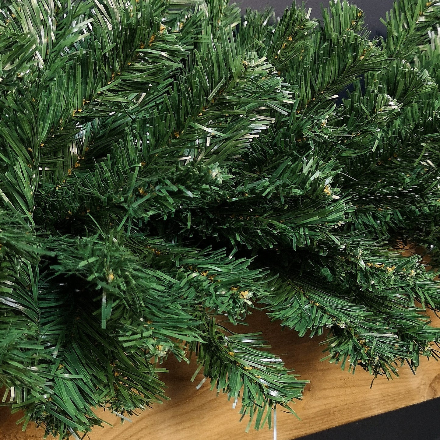 2.7m (9ft) x 38cm Premier Luxury Extra Bushy Plain Green Christmas Garland