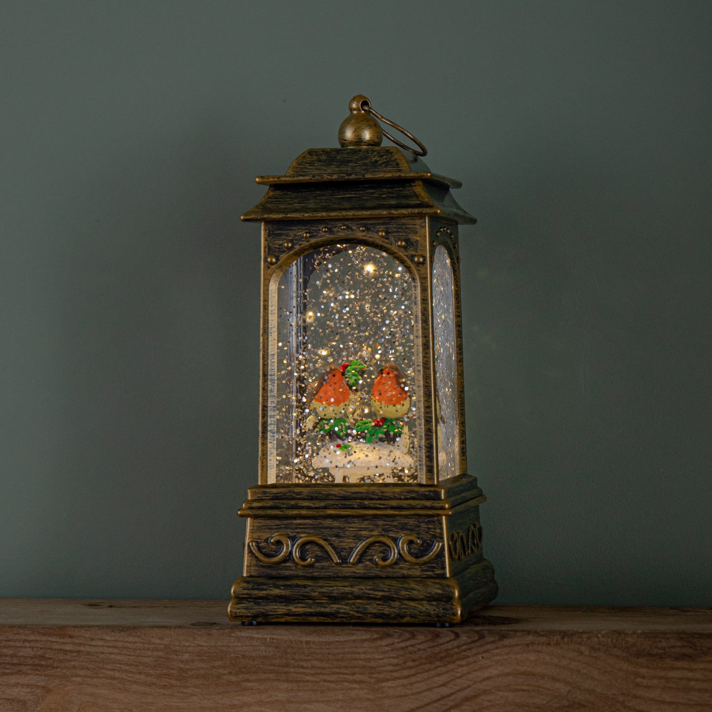 21cm Battery Operated Christmas Robin Scene Glitter Water Spinner Lantern Decoration