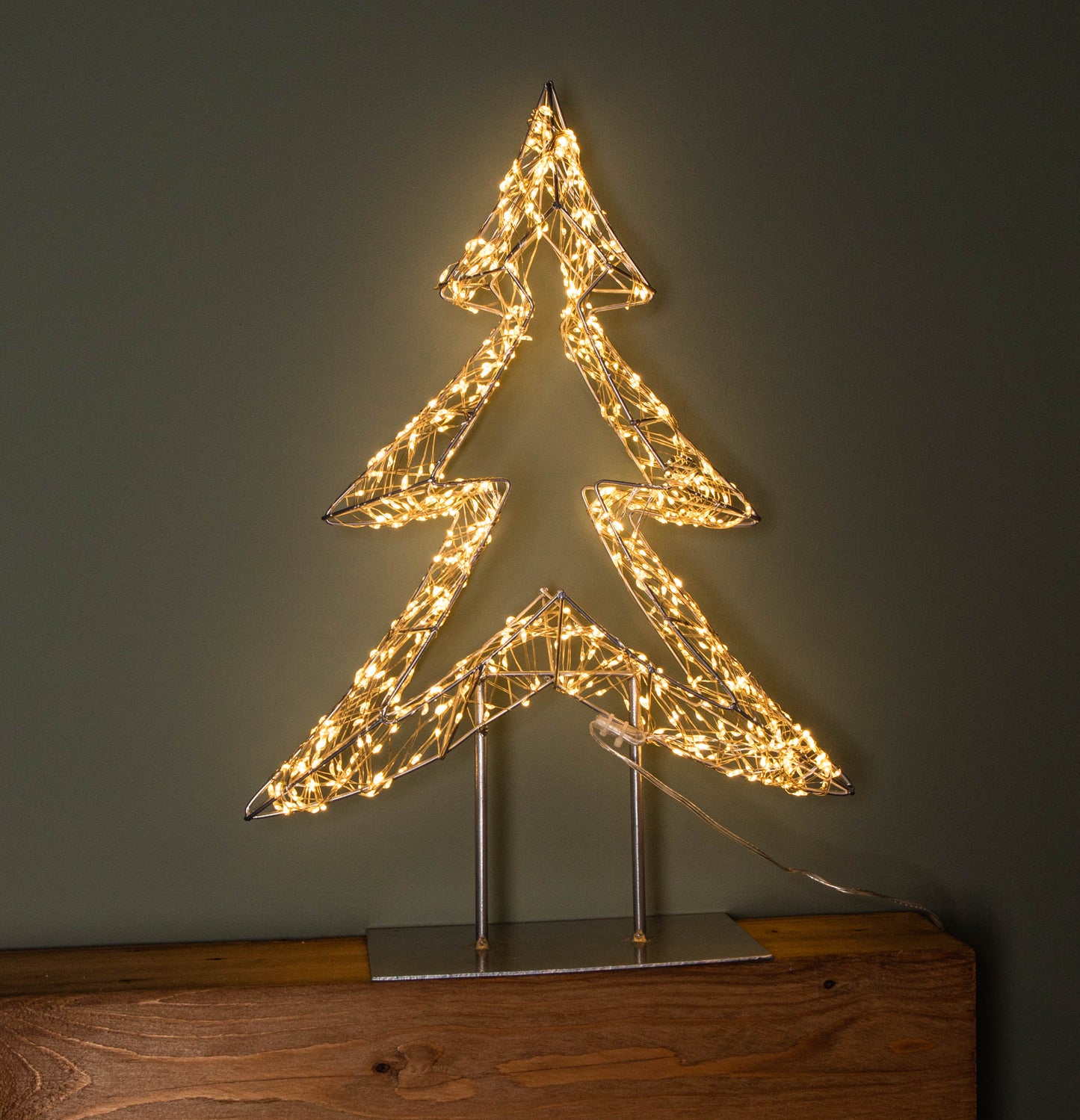 47cm Light up Dewdrop Christmas Tree on Metal Stand with 720 Warm White LEDs