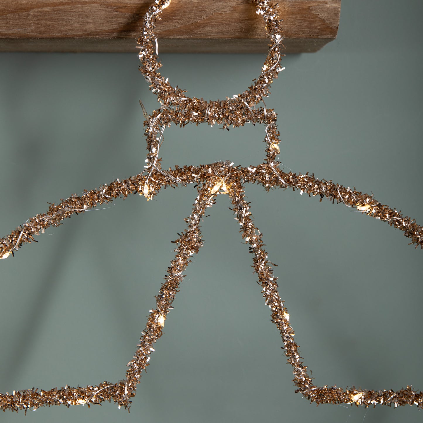 49cm Battery Powered Light up Christmas Gold Star Ball with Twinkling Warm White LEDs