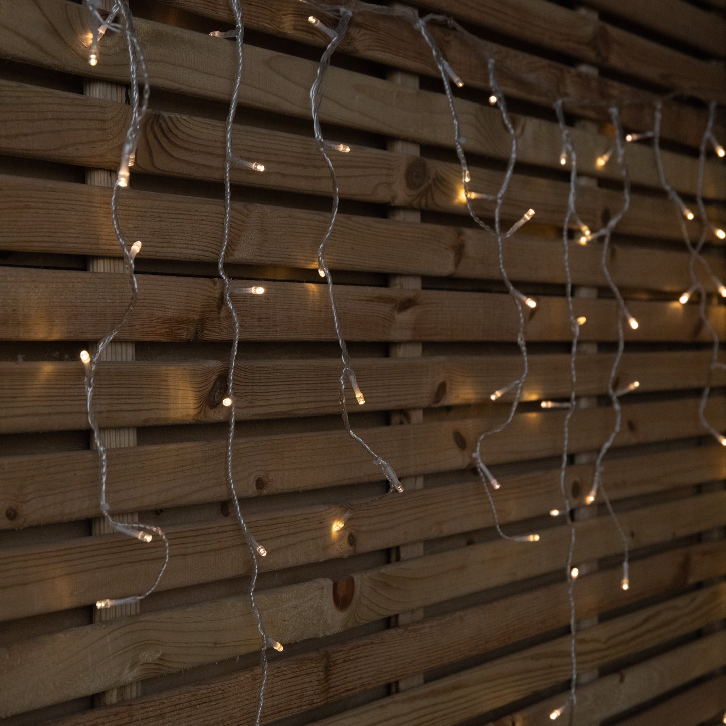 8.8m 360 LED Christmas Snowing IcicleBrights Christmas Lights in Warm White on Clear Cable