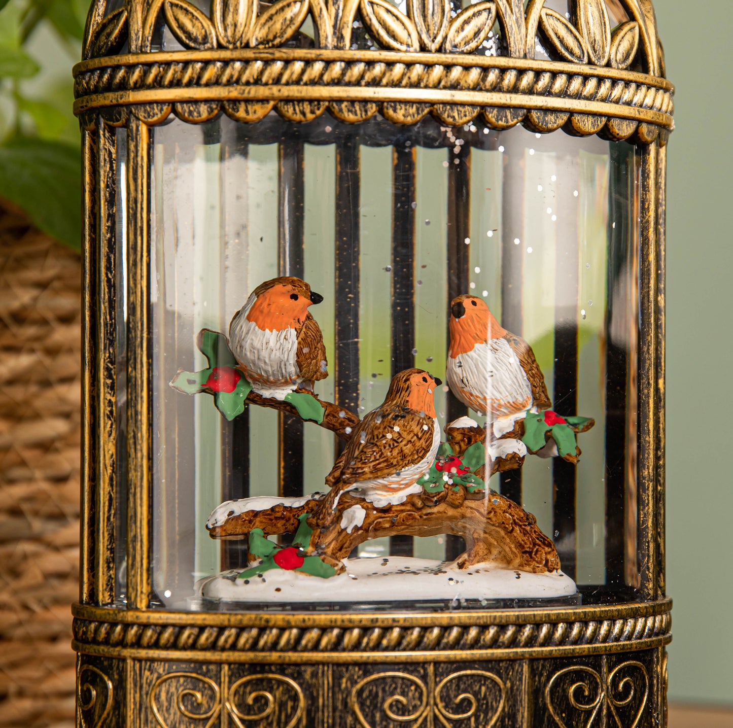 24cm Dual Powered Light up Christmas Robin Scene Water Spinner with Warm White LEDs