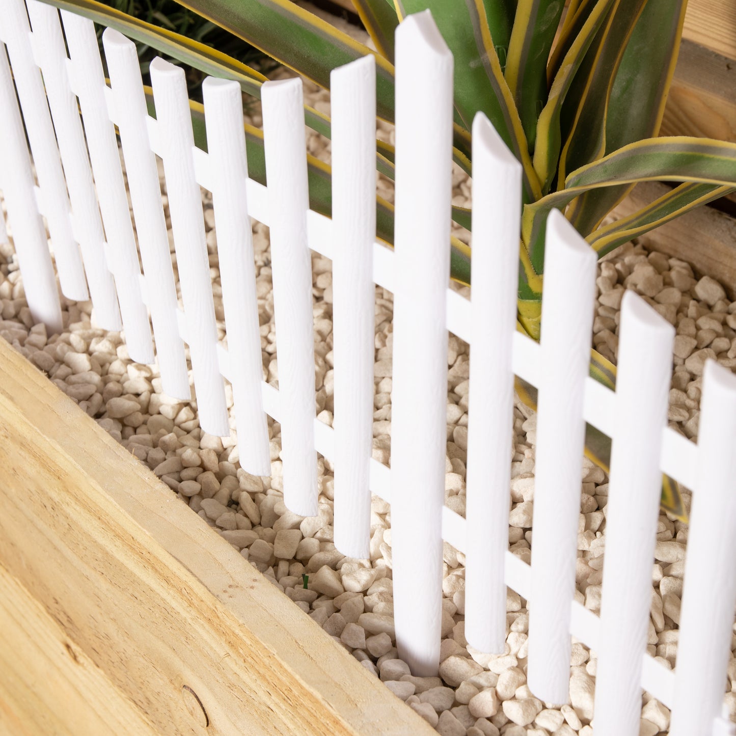 6 x 33cm 4 Piece Set White Wood Effect Picket Fence Garden Edging