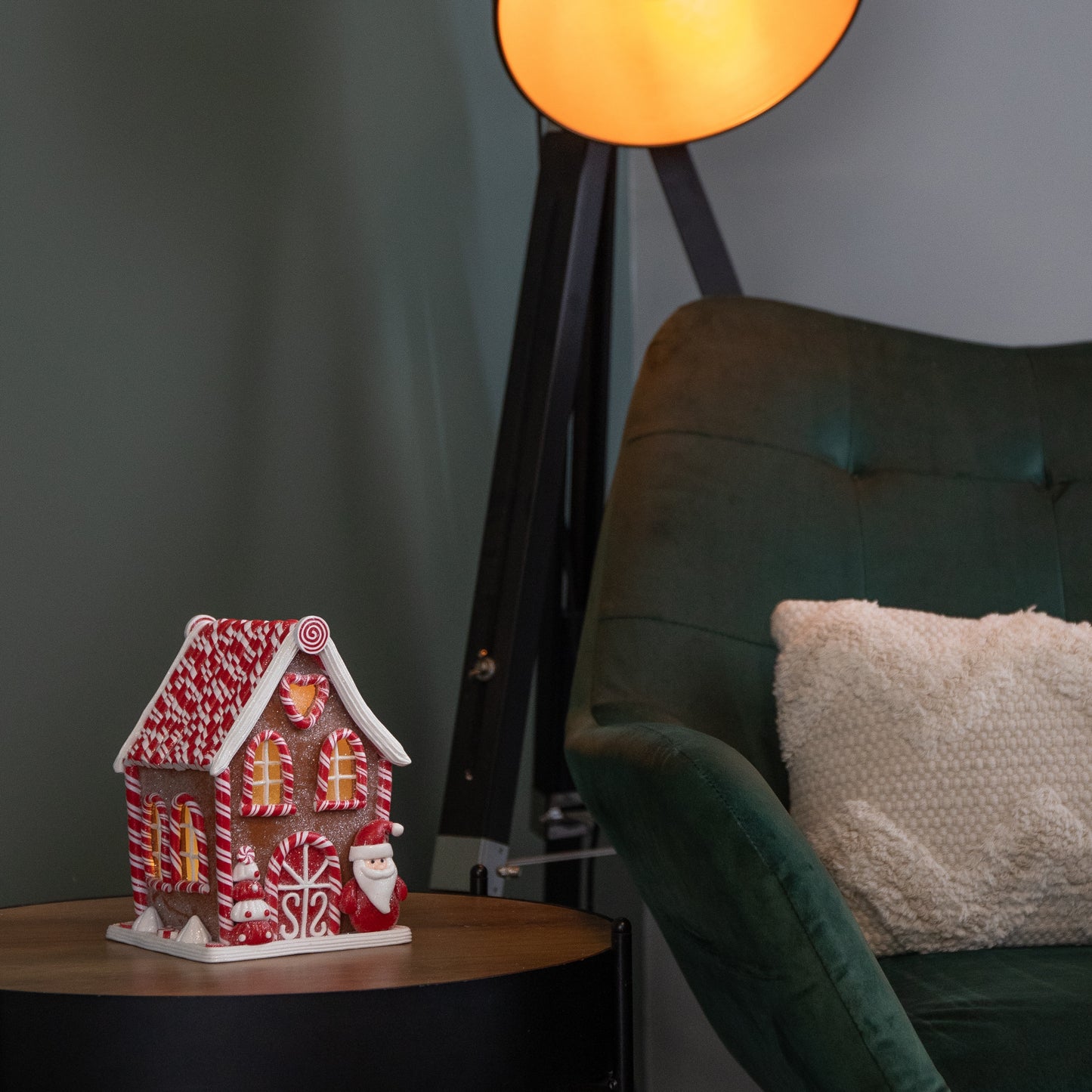 20cm Battery Operated LED Gingerbread Santa Candy Cabin Christmas Decoration