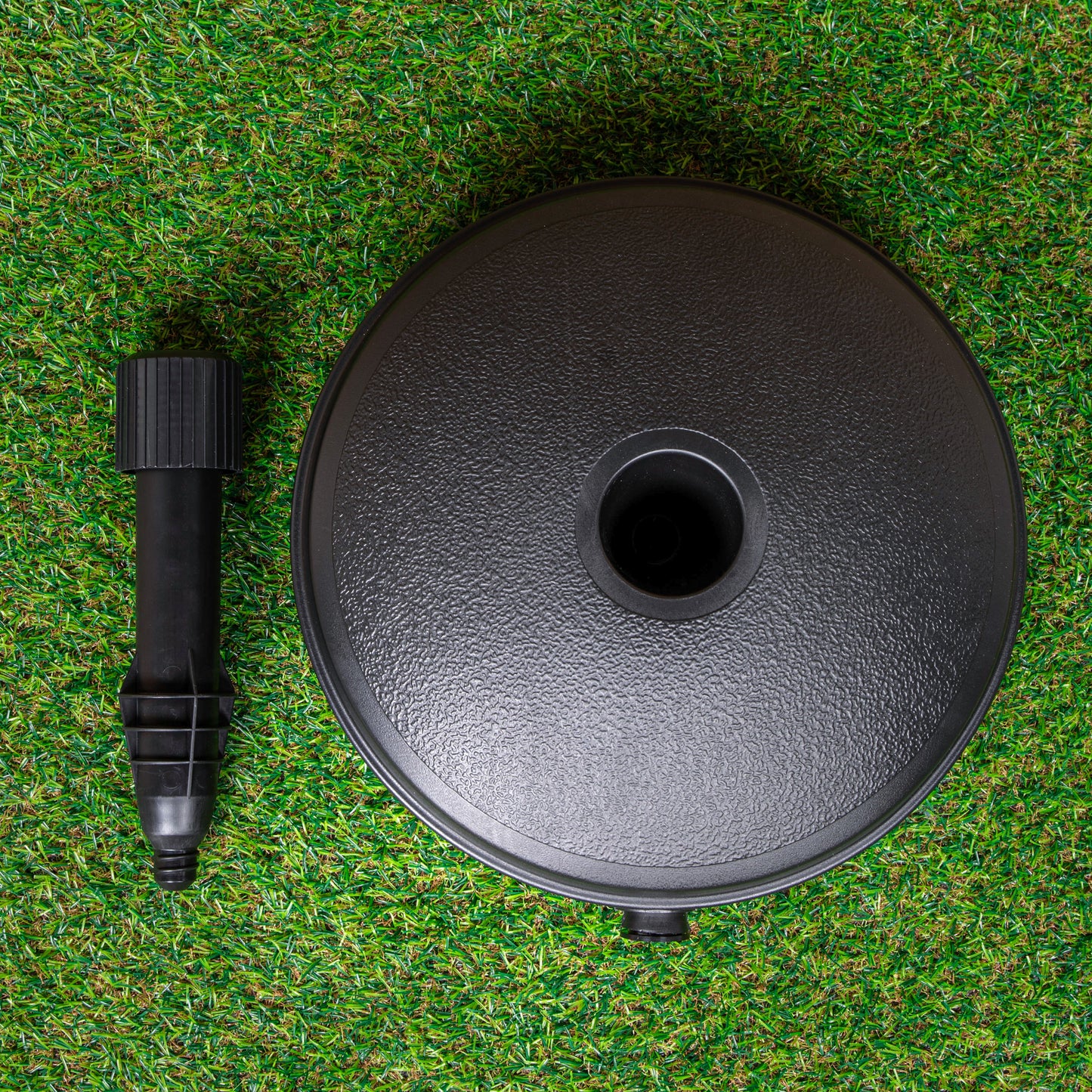 7Kg / 7 Litre Capacity Water Filled Garden Parasol Umbrella Base in Black