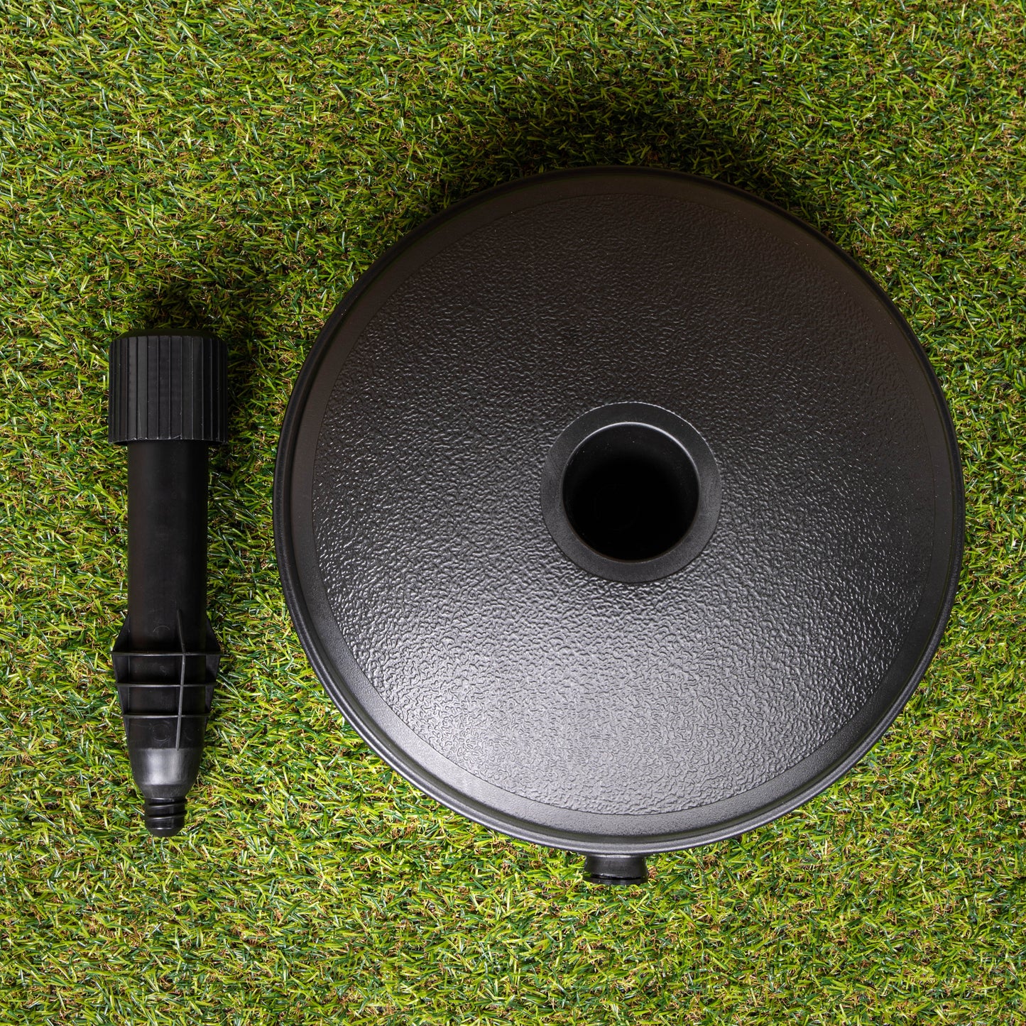 7Kg / 7 Litre Capacity Water Filled Garden Parasol Umbrella Base in Black