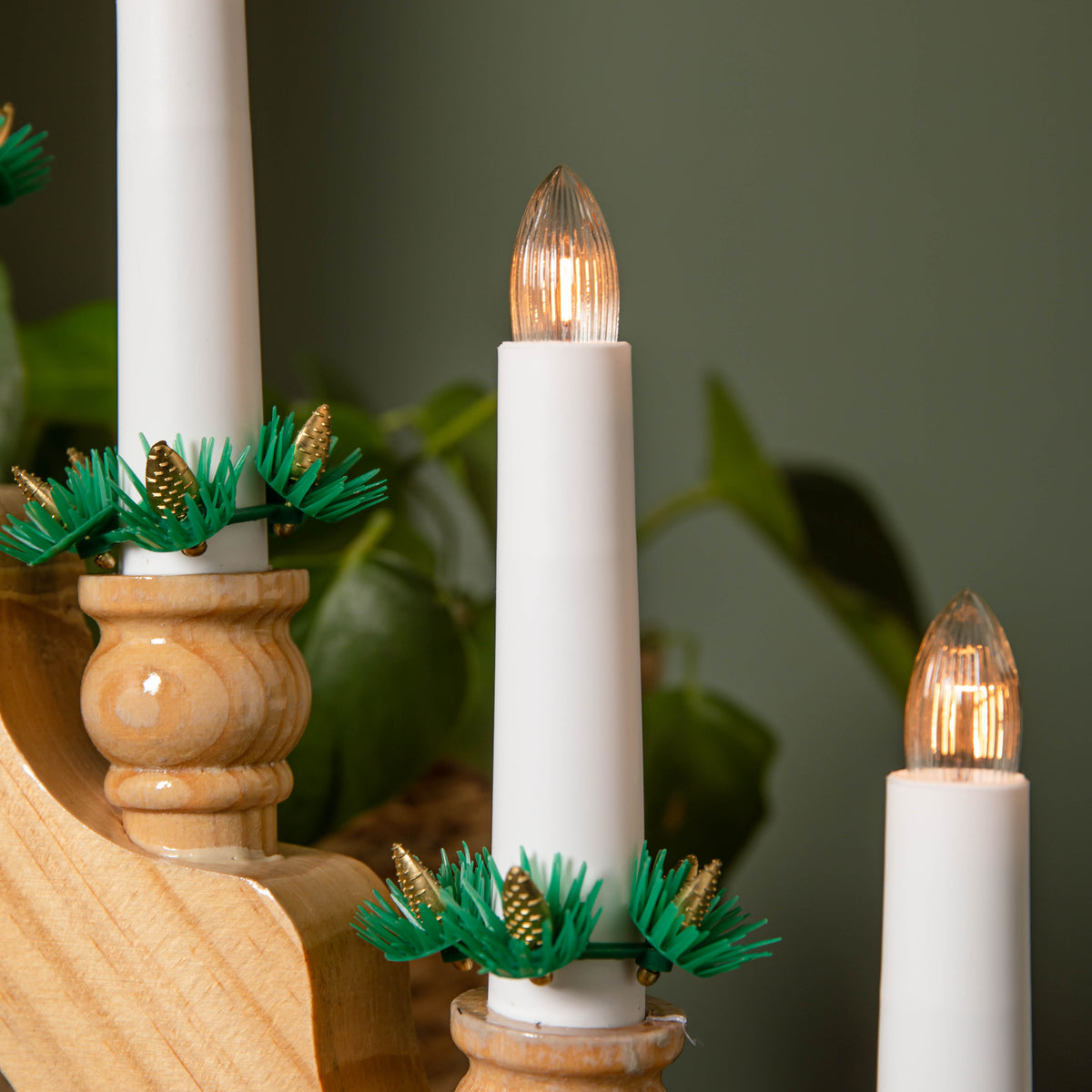 40cm Light up Brown Wooden Christmas Candle Bridge with 7 Warm White LEDs