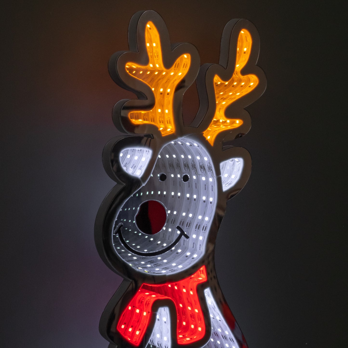 40cm Light up Christmas Reindeer Infinity Mirror Decoration on Metal Base with LEDs