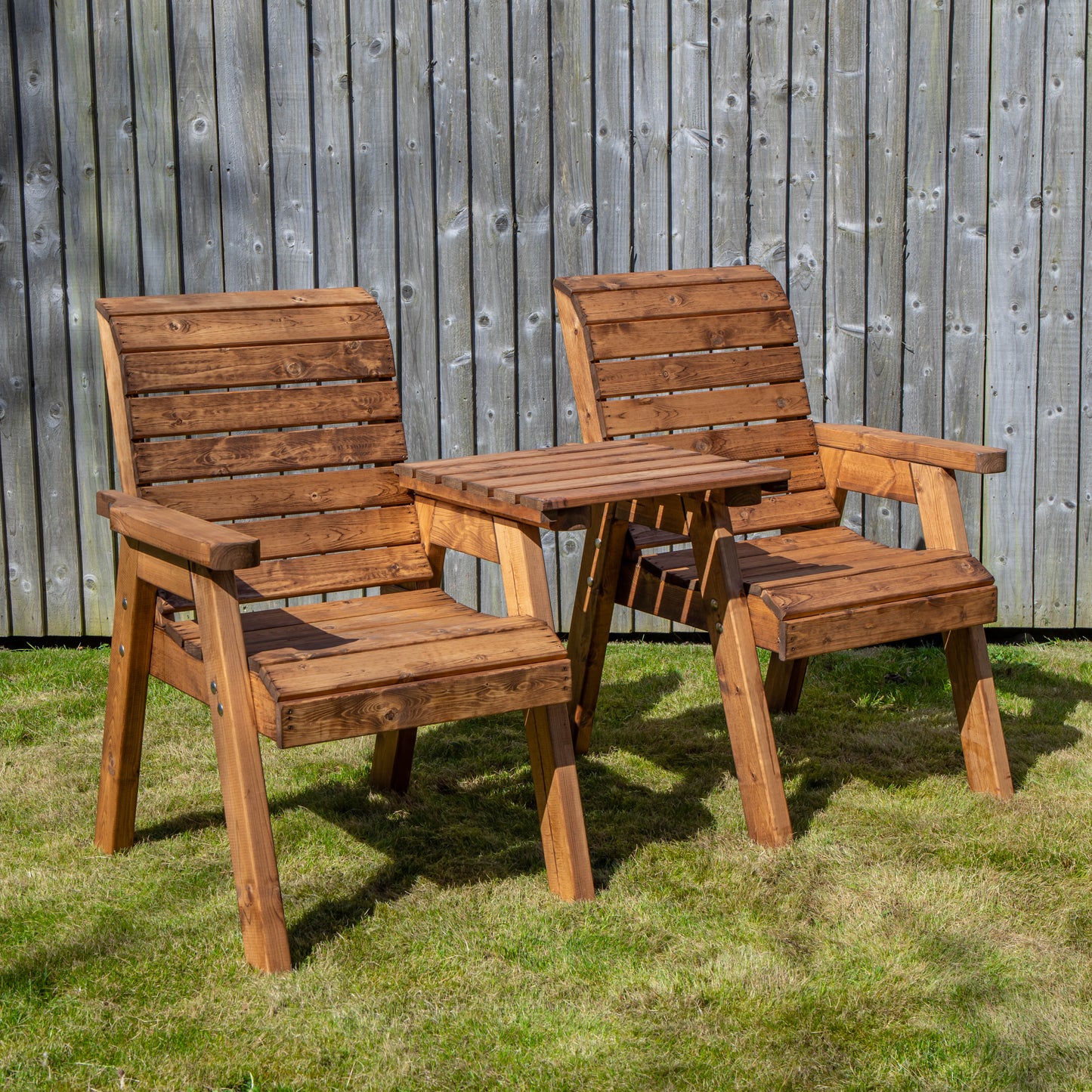 Charles Taylor Hand Made 2 Seater Chunky Rustic Wooden Garden Furniture Love Seat with Tray Assembled