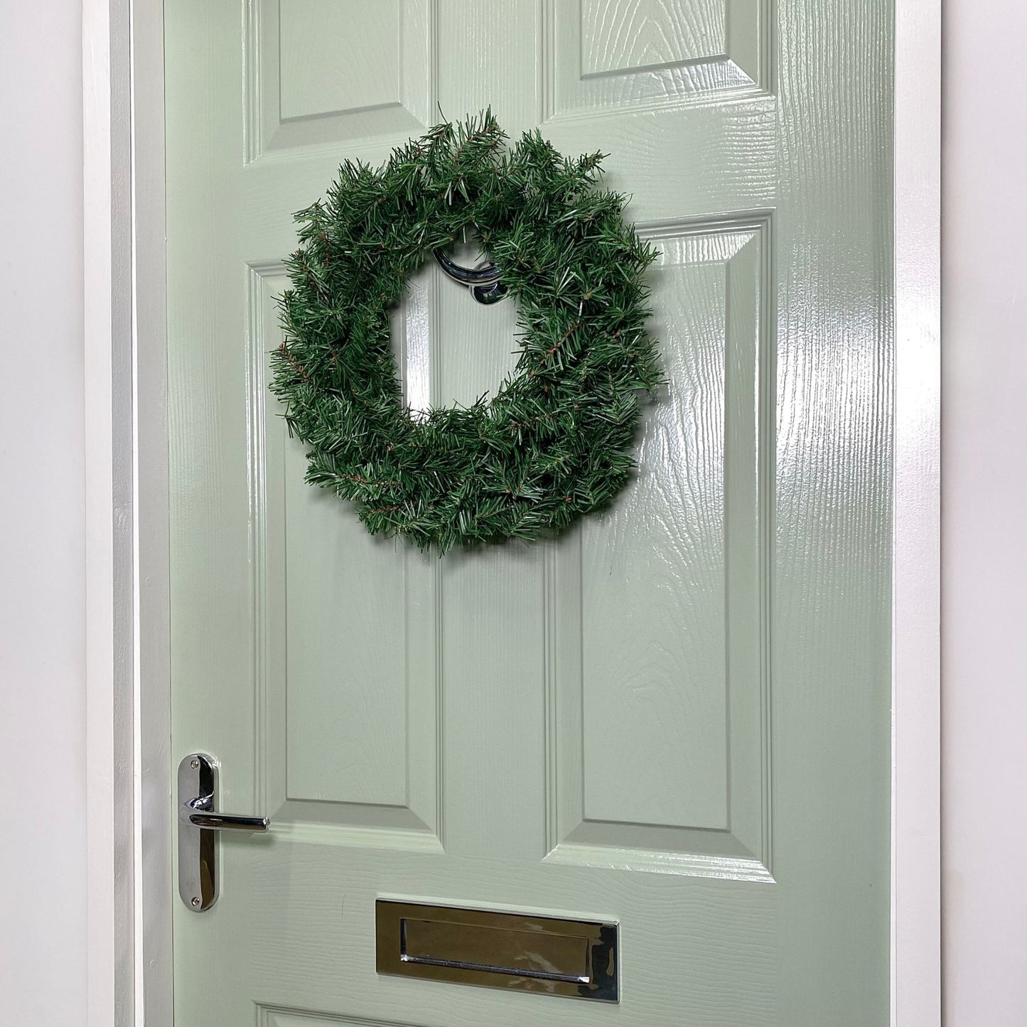 45cm Plain Green Colorado Christmas Door Wreath with PVC Tips