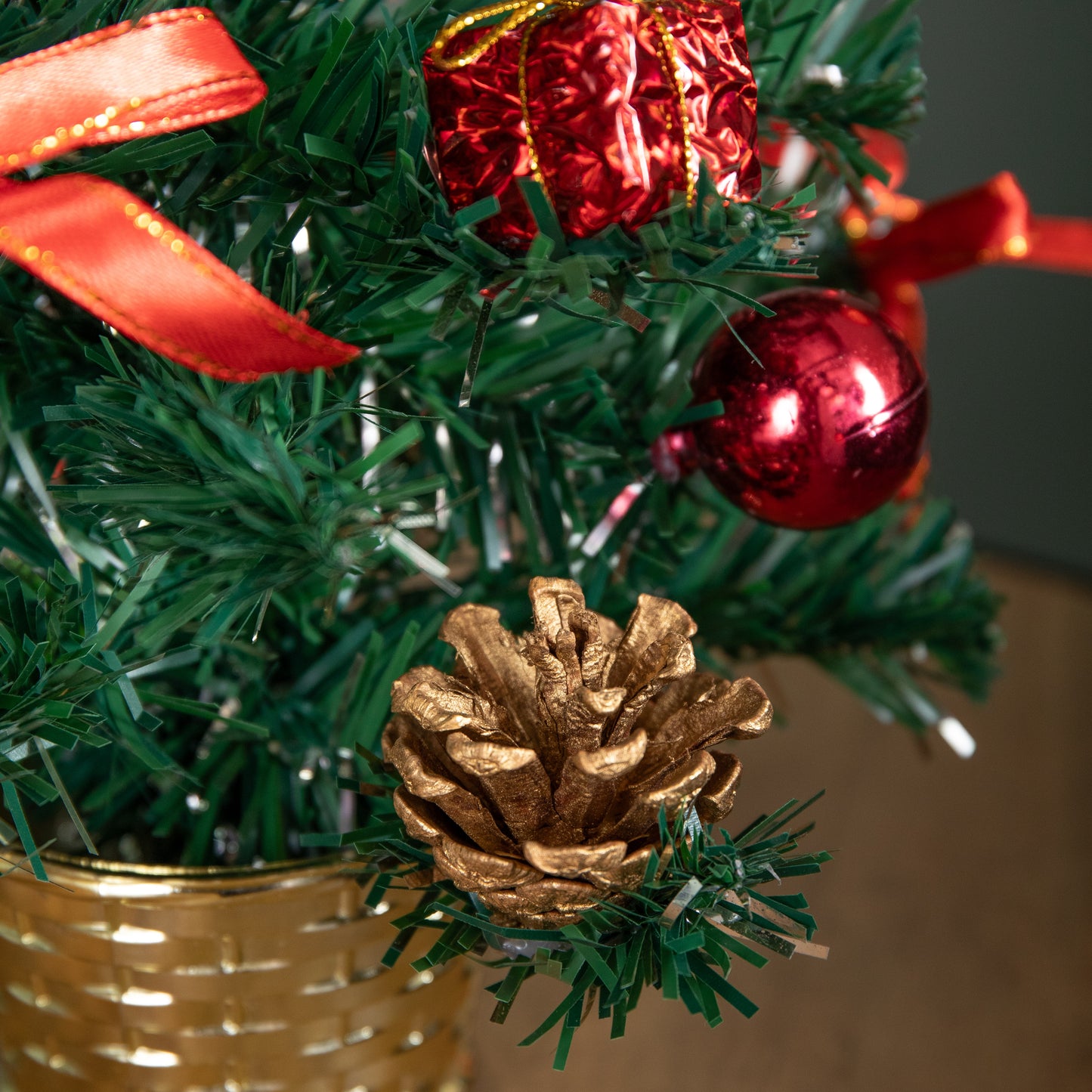 30cm Mini Pre-Decorated Christmas Tree in Gold Pot with Red Baubles
