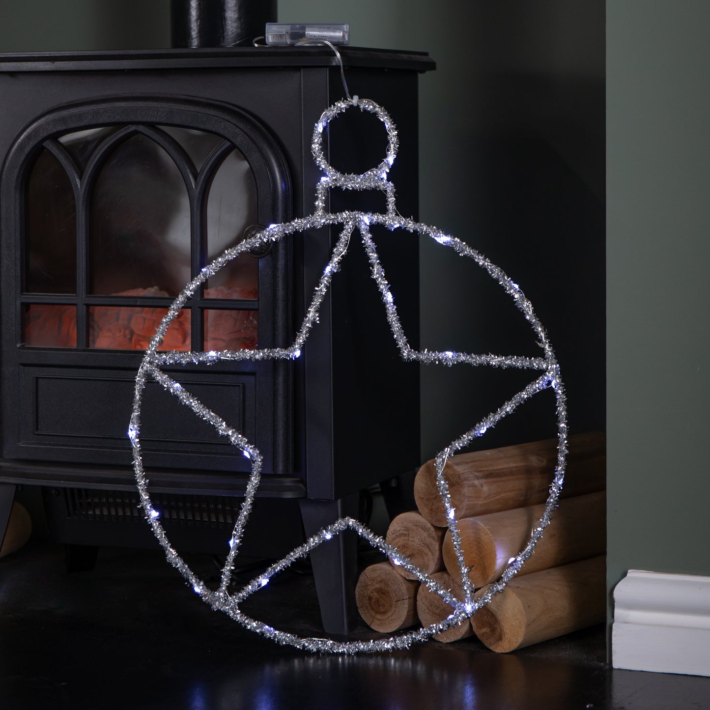 49cm Battery Powered Light up Christmas Silver Star Ball with Twinkling White LEDs