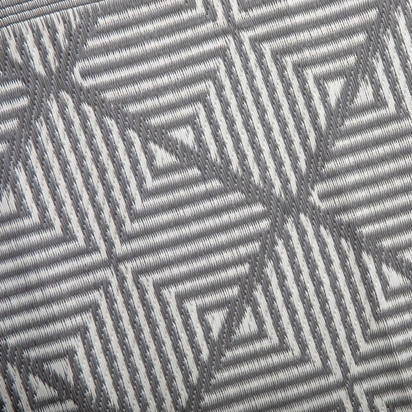 1.5m x 2.1m Alexandria Large Outdoor Alfresco Patio Rug Mat in Grey