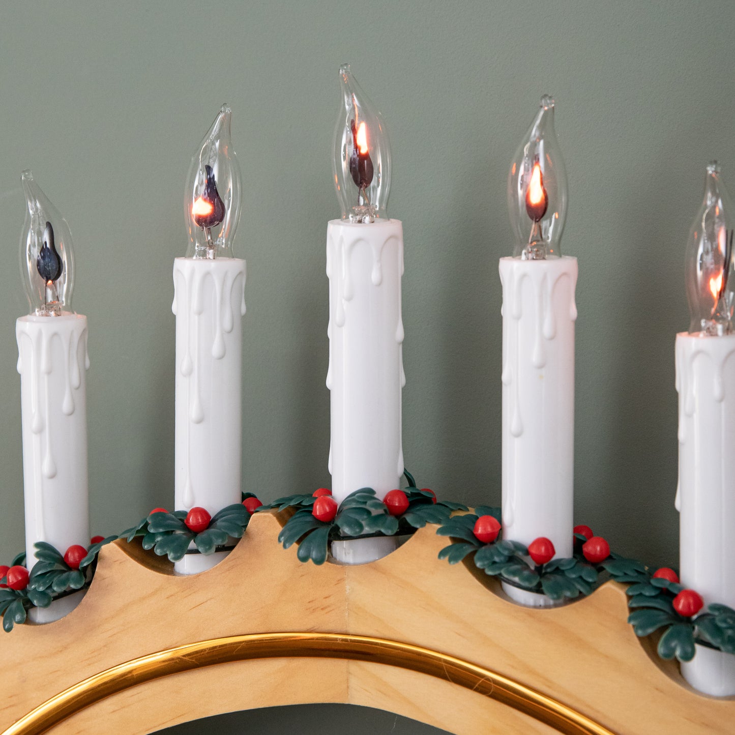 42cm Light up Wooden Arch Christmas Candle Bridge with 7 Flickering LED Candles