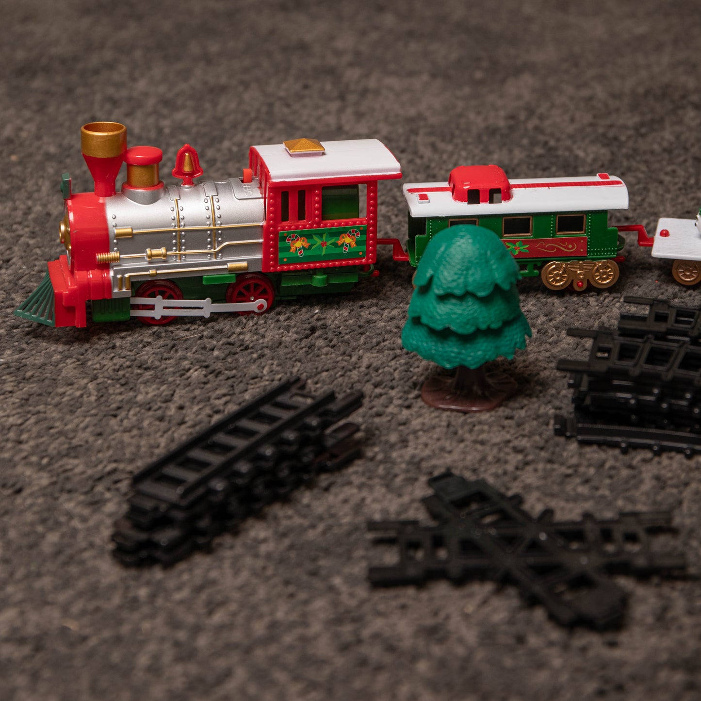 20pc Battery Operated Light up Christmas Santa's Musical Train Set - Jingle Bells