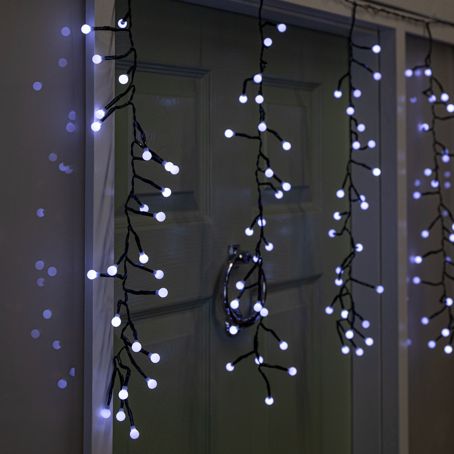 4.8m x 0.5m 425 LED Frosted Cluster Curtain Christmas Lights in White