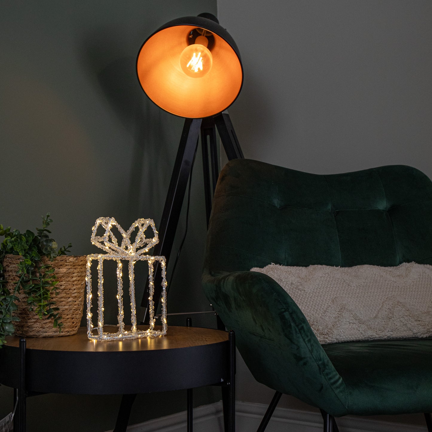 22cm Light up Acrylic Christmas Present with 80 Warm White LEDs