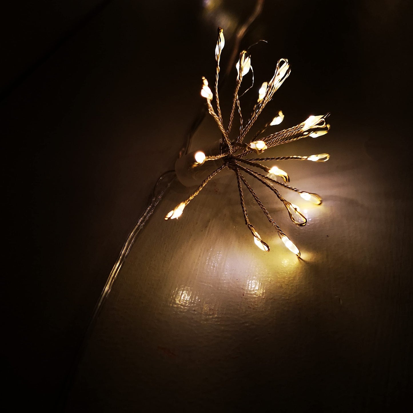 200 LED 10 Starburst Premier Christmas Multi Function Battery Timer Lights in Warm White