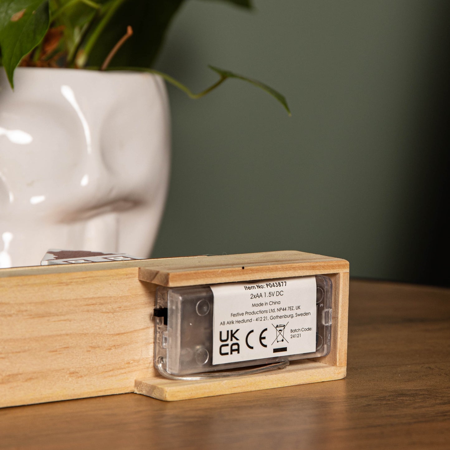 45cm Battery Operated Light up Red Wooden Christmas Candle Bridge with 9 Warm White LEDs