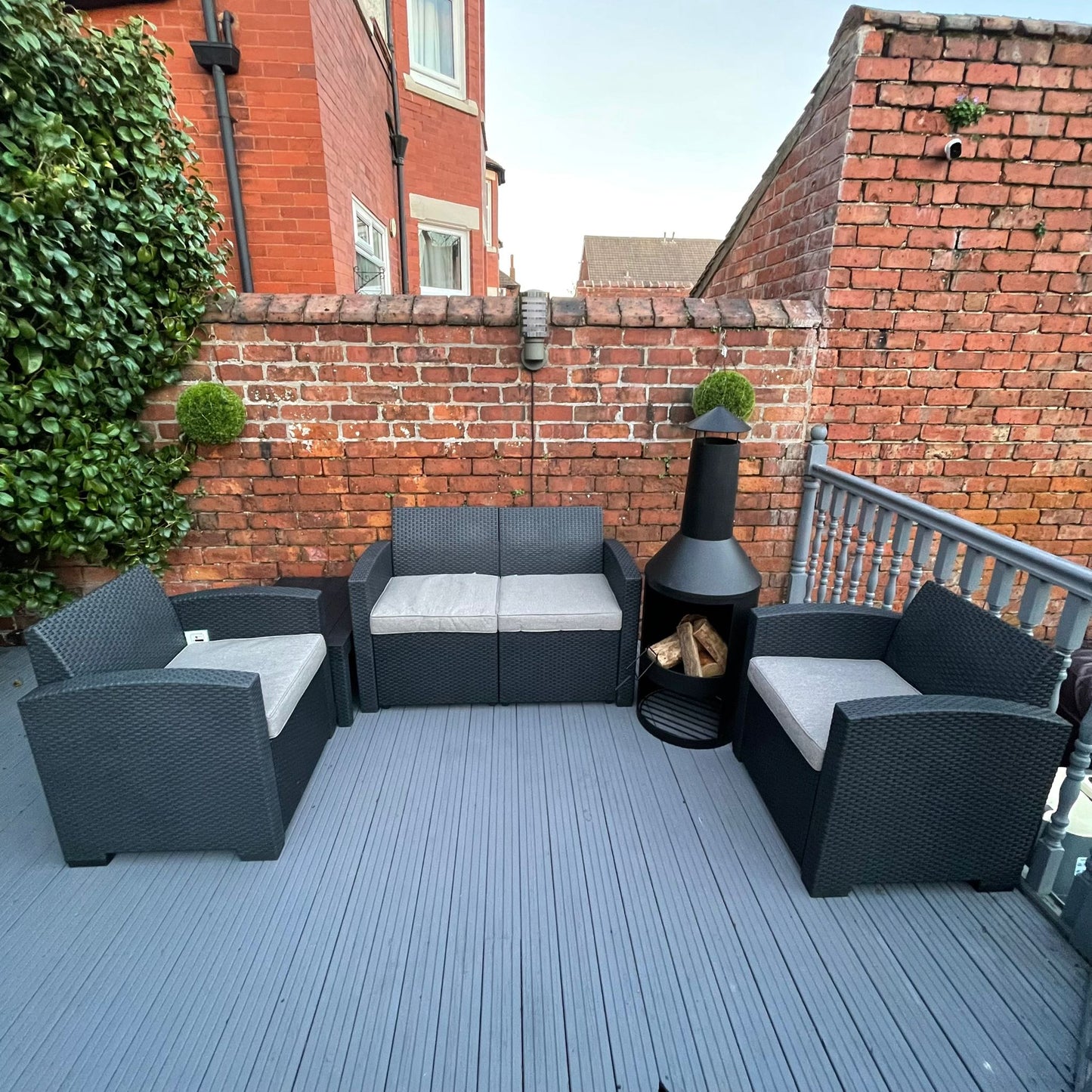 1.4m Tall Outdoor Garden Patio Chiminea Log Burner Fire Pit with Log Store & Cover