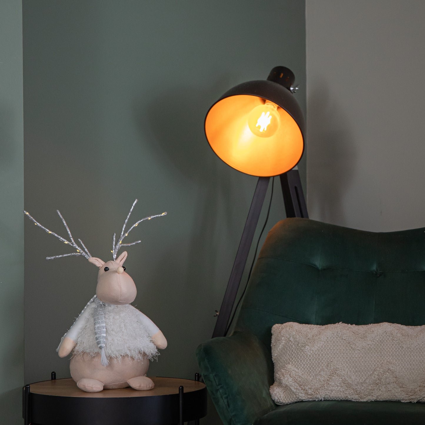 52cm Battery Operated Plush White Christmas Reindeer with LED Lit Antlers