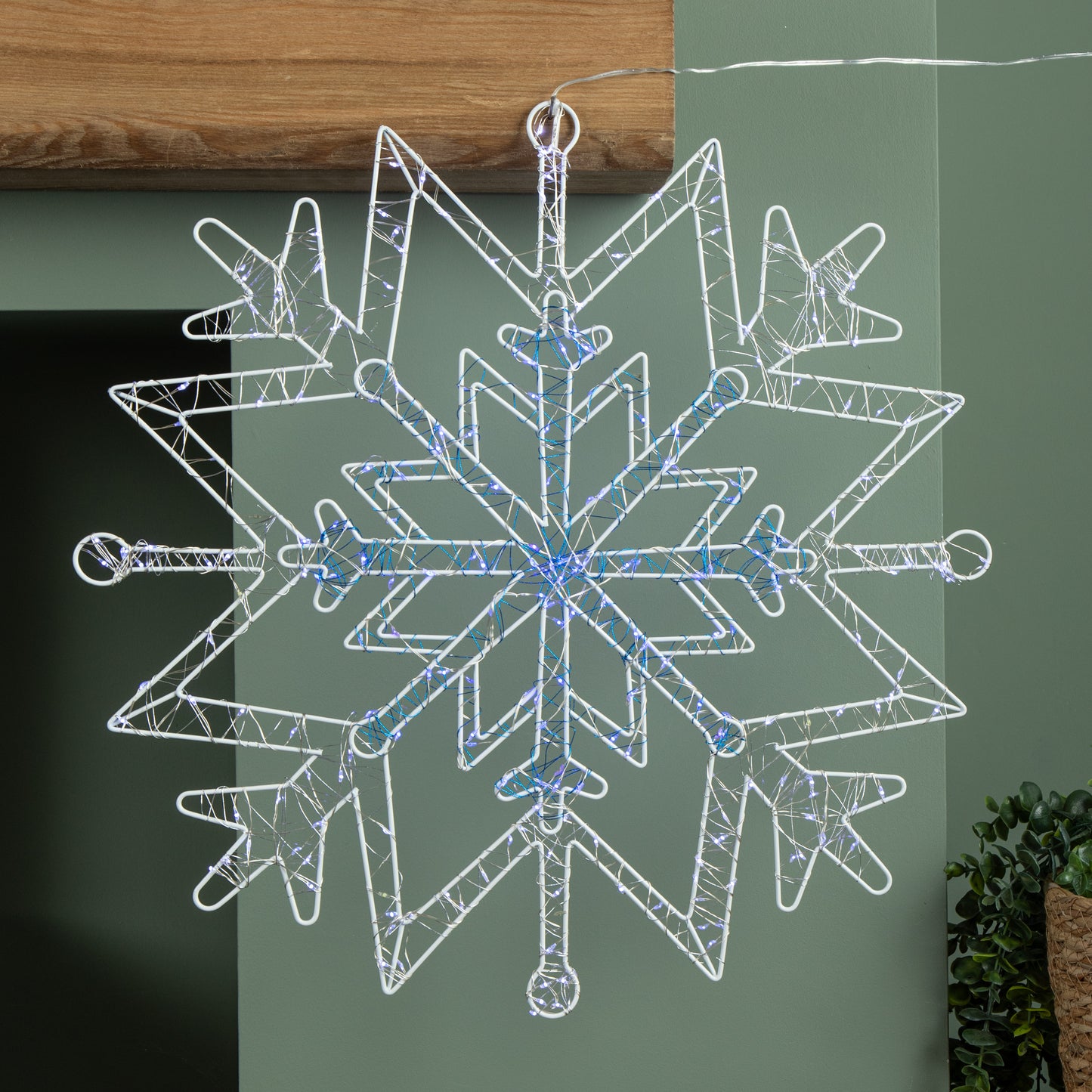 52cm Light up Christmas Snowflake Dewdrop Silhouette with Twinkling LEDs