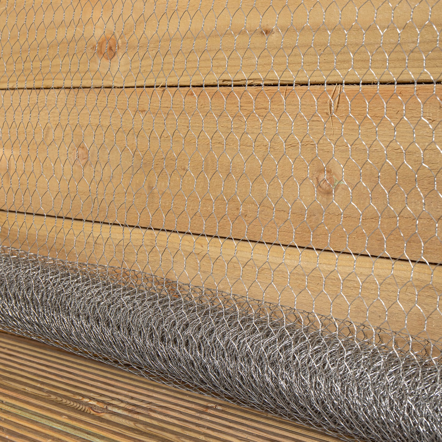 4m x 90cm of 13mm Chicken Wire Mesh Netting for Gardens / Pets / Ponds