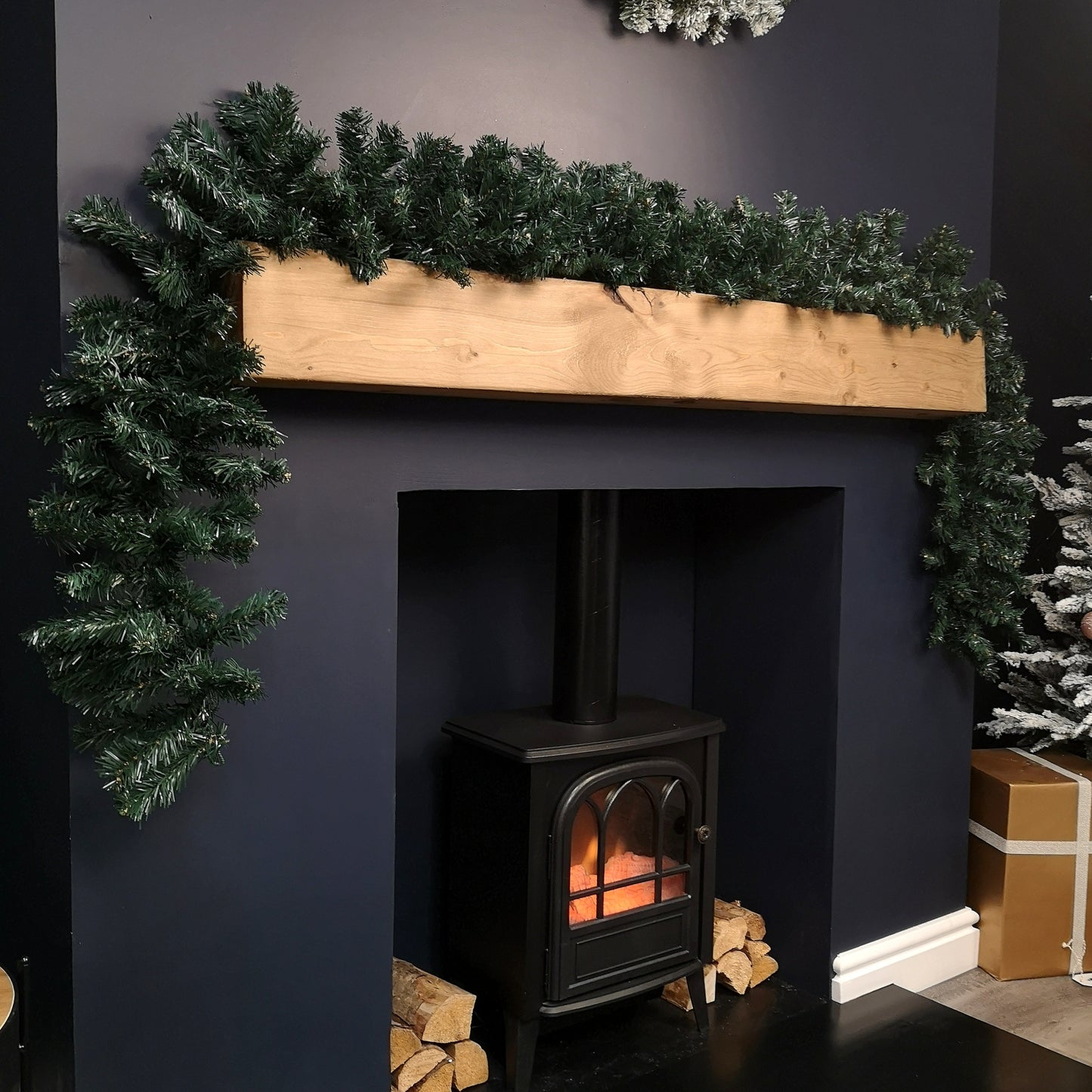 2.7m Plain Green Christmas Garland with 200 Tips