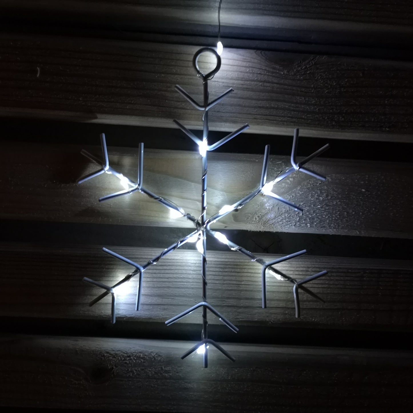 1.2m Battery Operated Snowflake Curtain Christmas Lights with 147 White LEDs