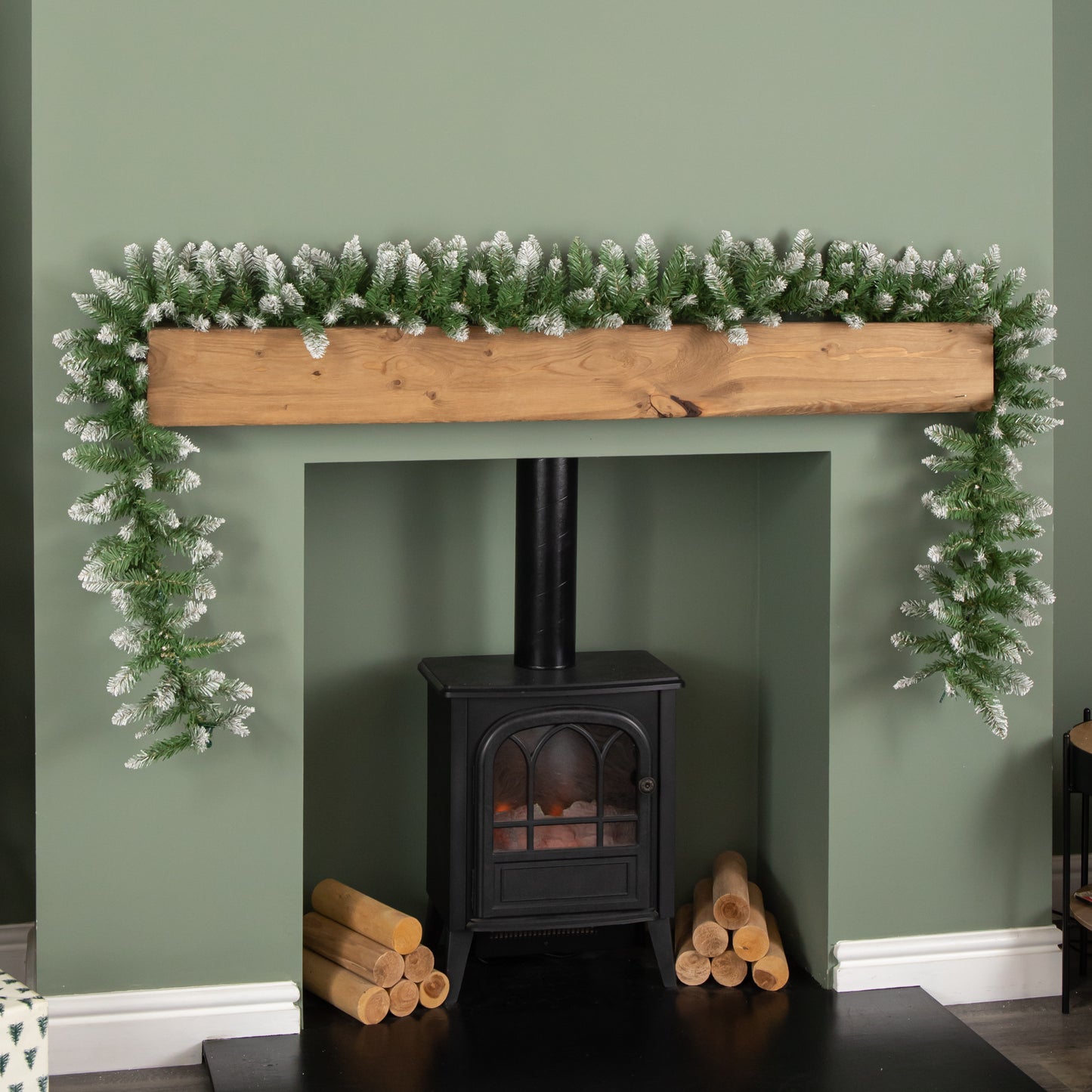 2.7m x 25cm Snow Tipped Plain Christmas Garland with 200 Tips