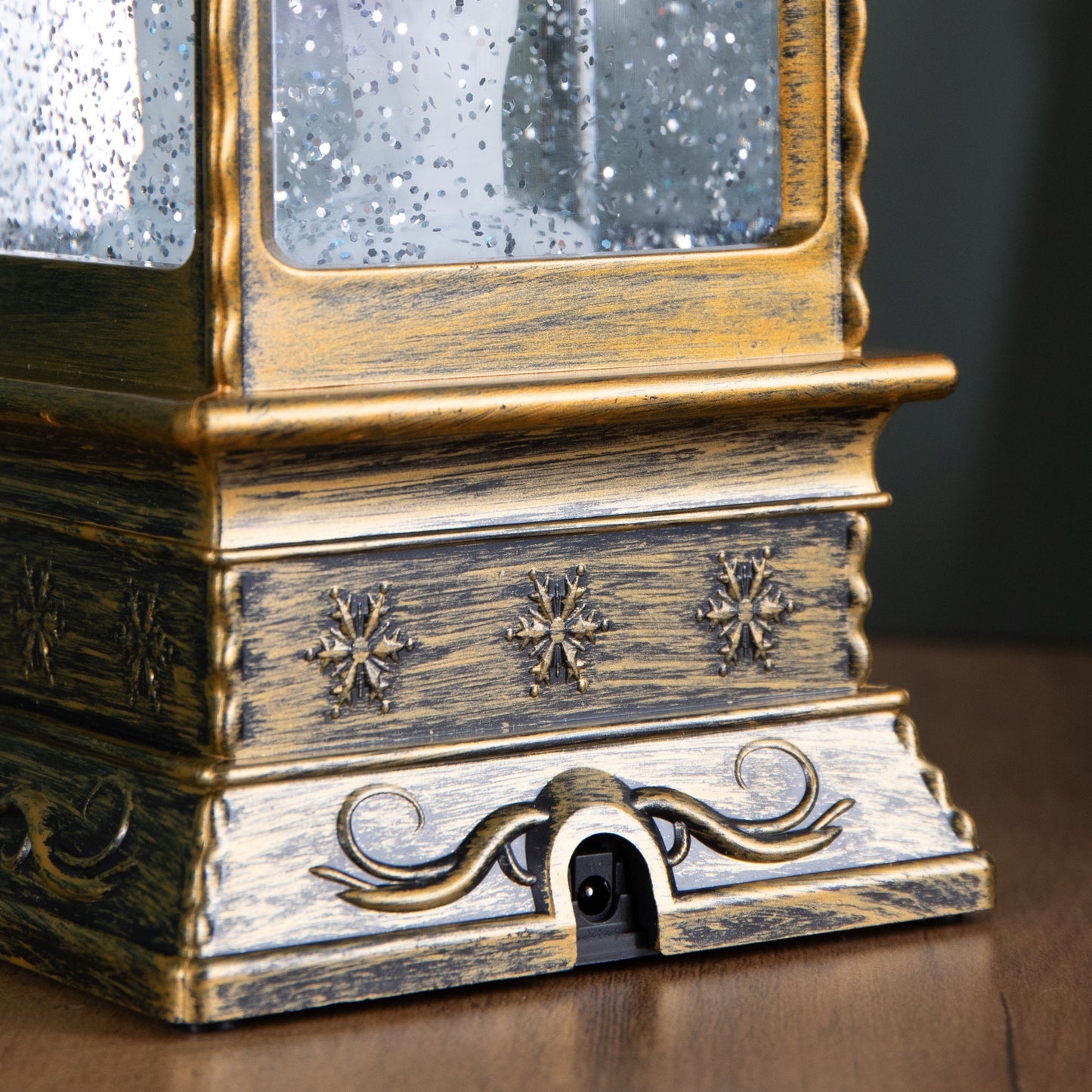 29cm Dual Powered Light up Christmas Water Spinner with The Snowman & RGB LEDs