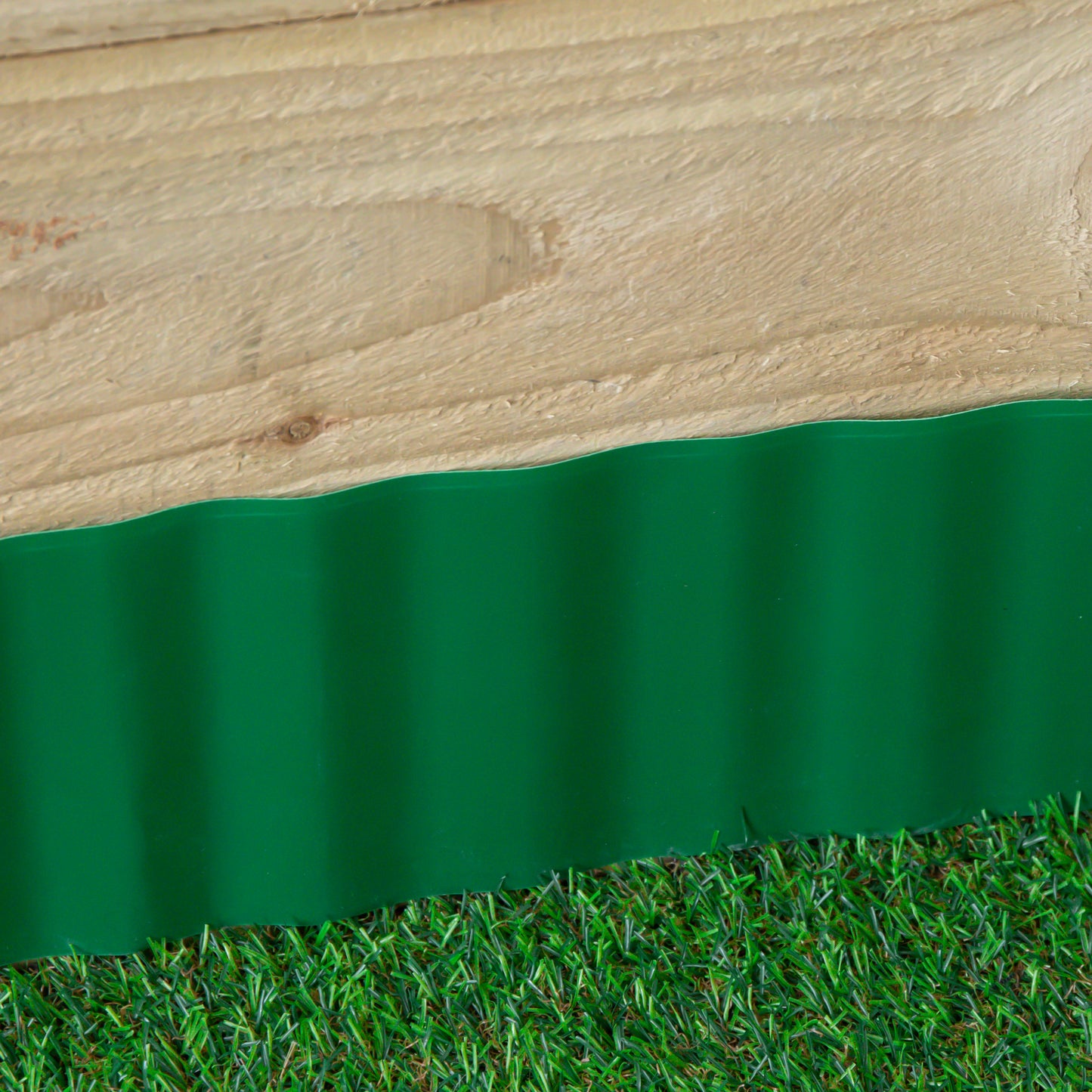 15cm x 9m Large Plastic Corrugated Lawn Garden Edging Border in Green