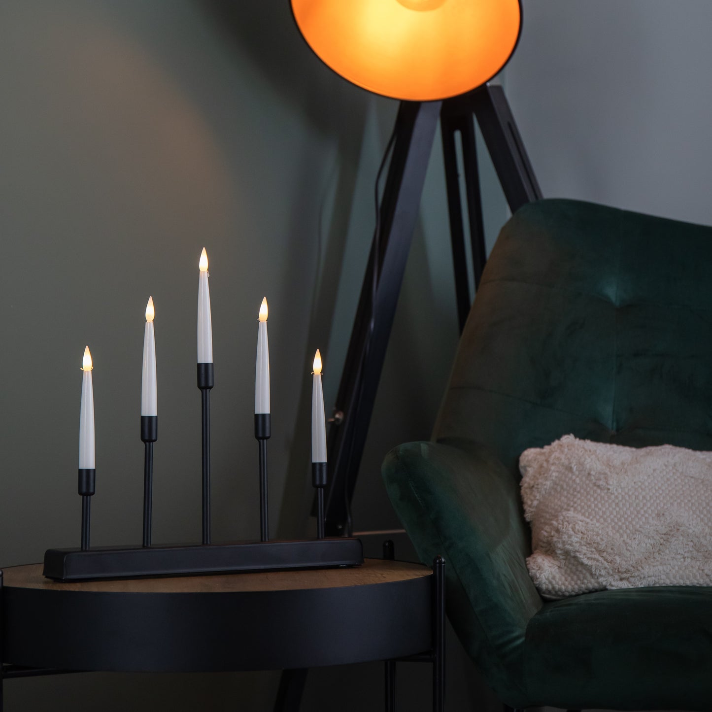 32cm Battery Operated Light up Black Metal Christmas Candlebridge with 5 Warm White LEDs