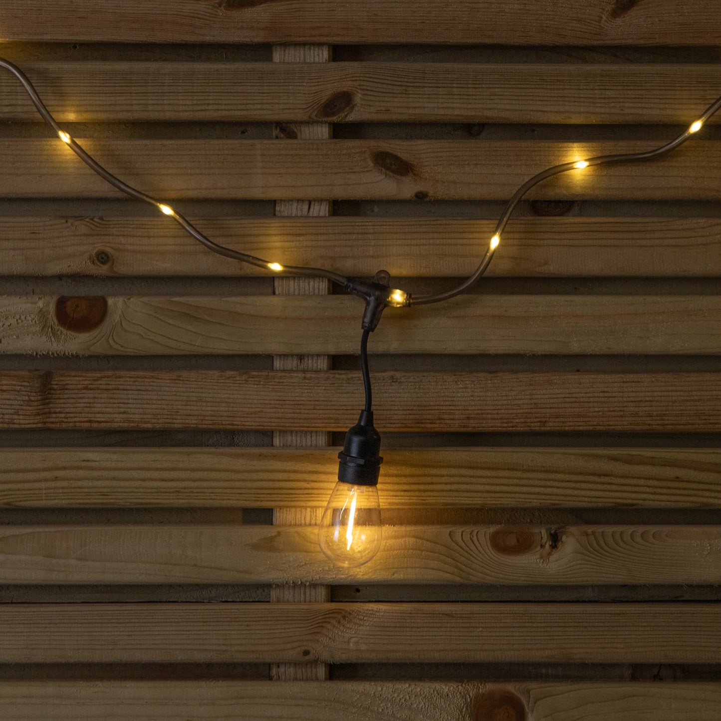 9.5m Set of 20 Connectable Festoon Drop Lights with LED Cable in Warm White