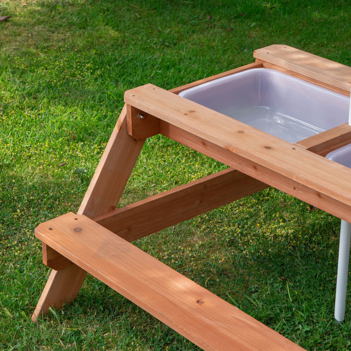 Kids Outdoor Wooden Picnic & Activity Table with Removable Plastic Trays & Parasol
