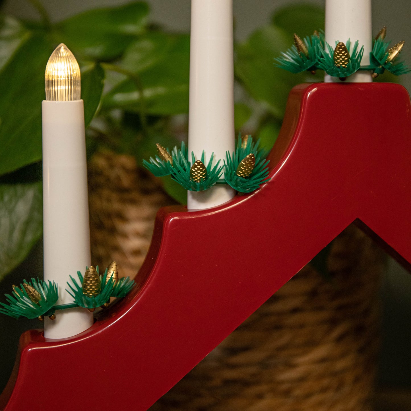41cm Battery Operated Light up Red Christmas Candle Bridge with 7 Warm White LEDs