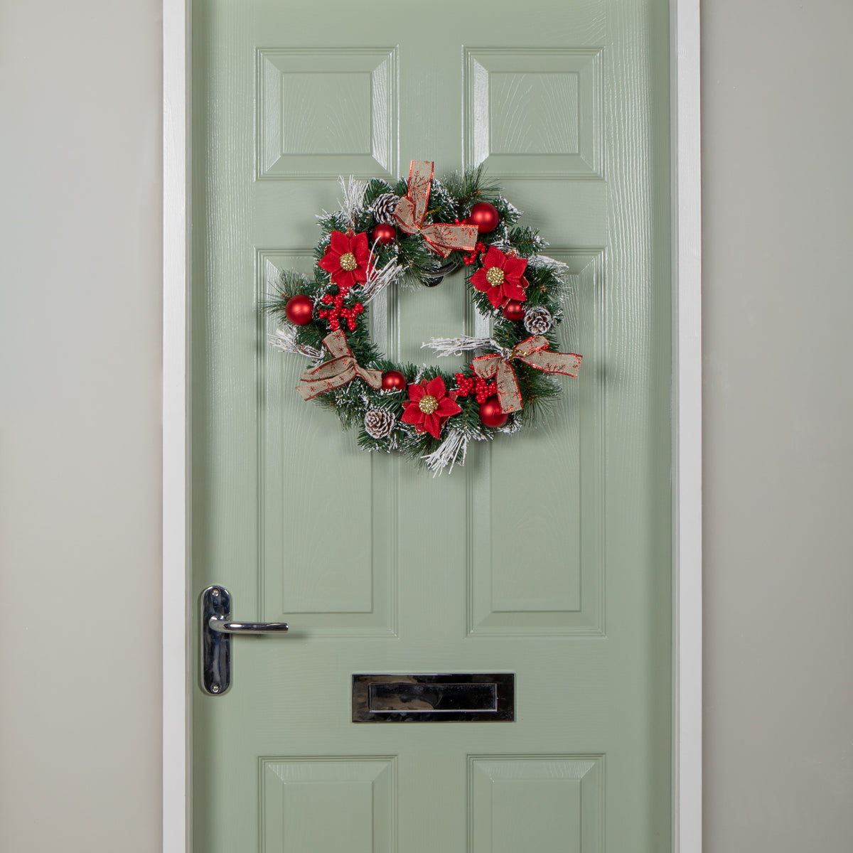 40cm Christmas Wreath with Snow Tipped Branches, Red Berries, Baubles and Bows