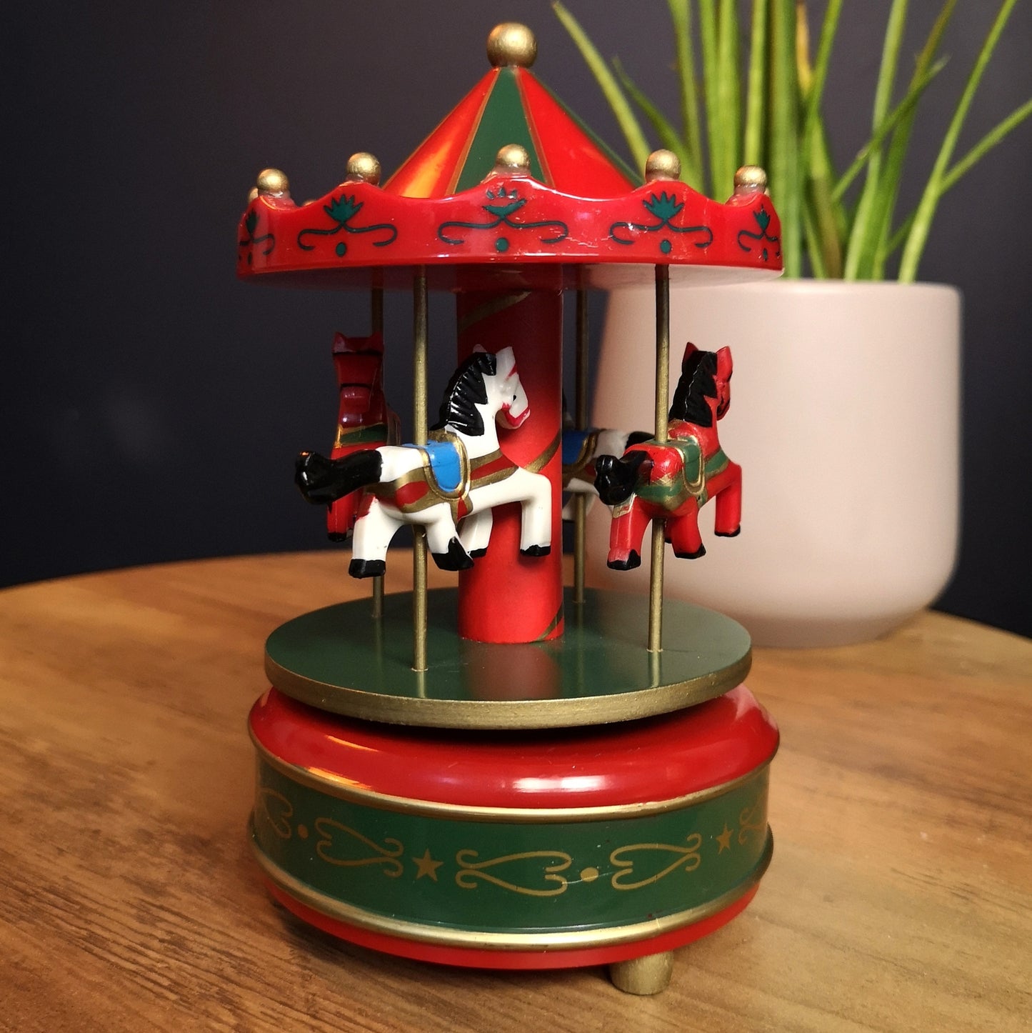 18cm Wind Up Musical Carousel Indoor Christmas Decoration