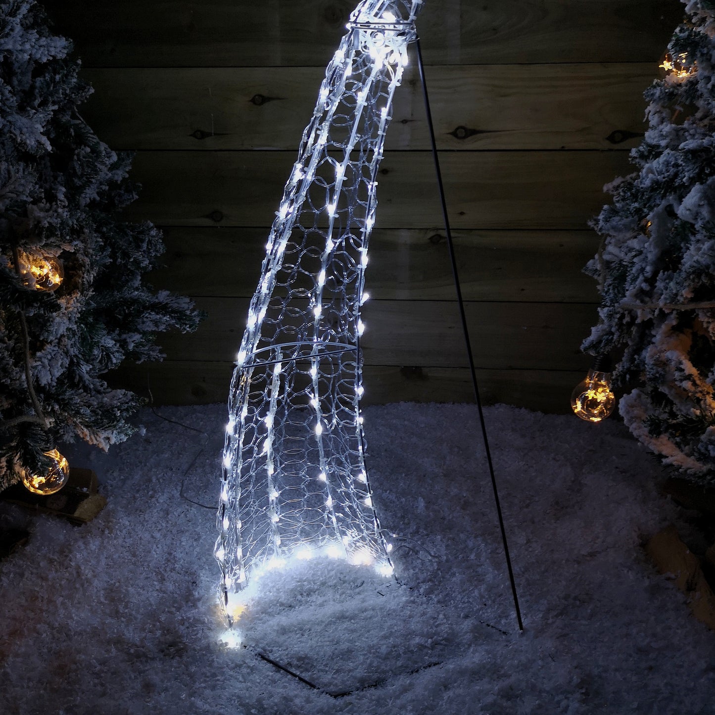 Factory Seconds: 1.2m Light up Soft Acrylic 2D Shooting Christmas Star with 200 LEDs in White & Warm White