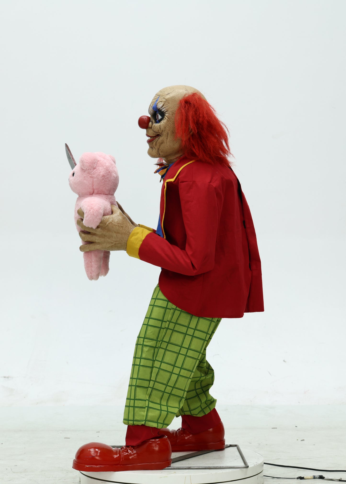 4ft Tall Lunging Animated Clown Halloween Animatronic Decoration