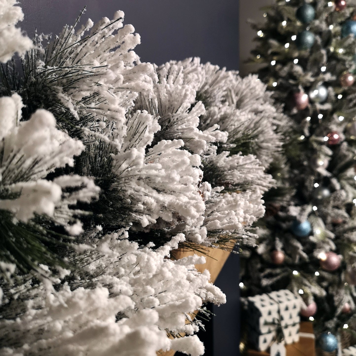 6ft (1.8m) Premier Christmas Snow Flocked Green Garland with Pine Cones