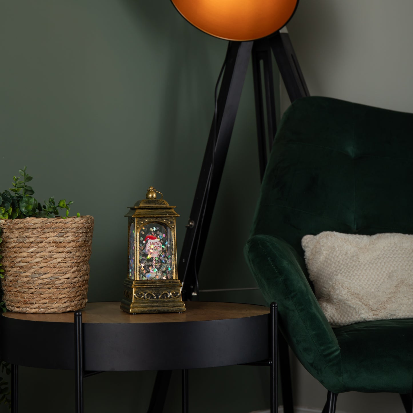 21cm Dual Powered Light up Santa Stop Here Christmas Water Spinner with LEDs