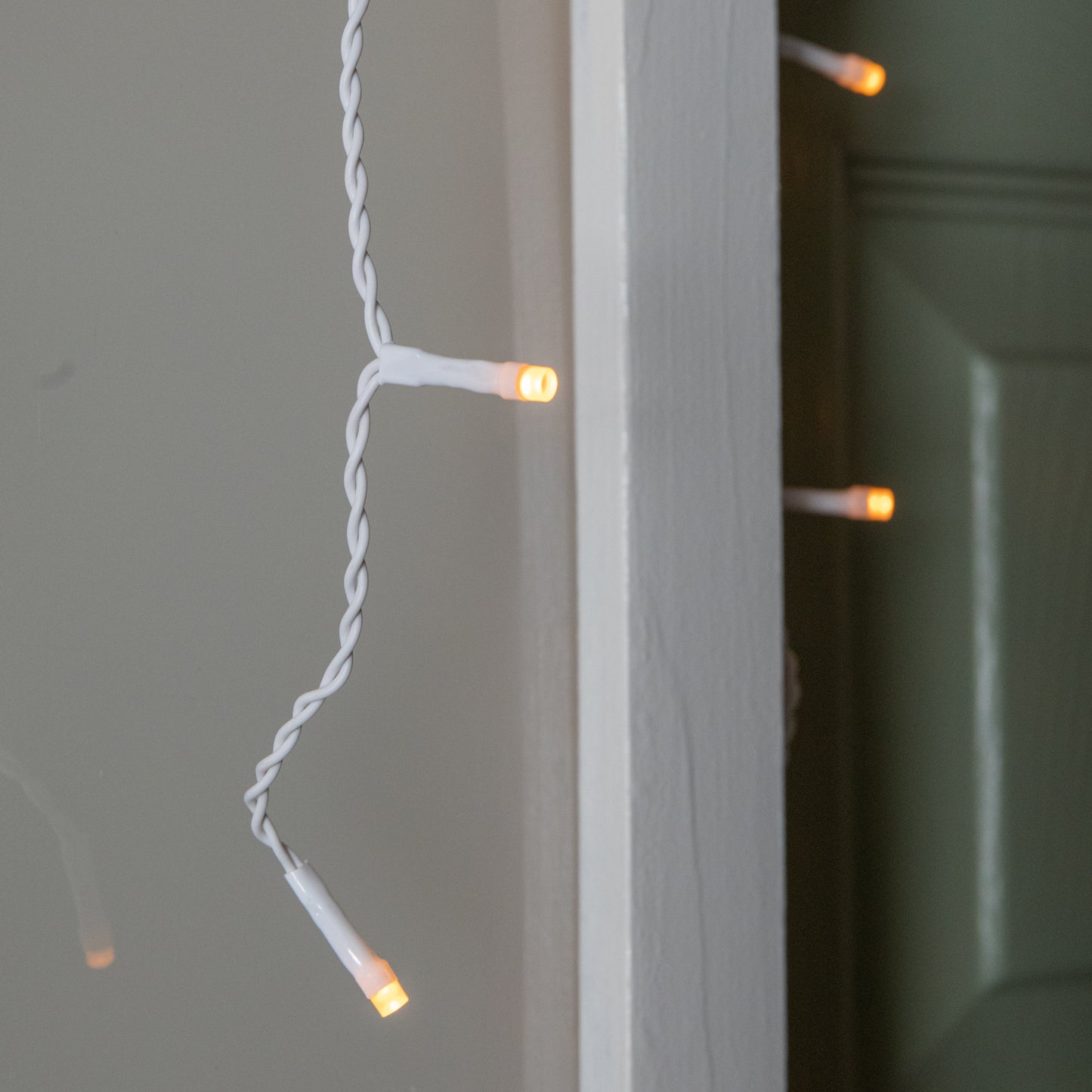 16m 640 LED Frosted IcicleBrights Christmas String Lights in Vintage Gold