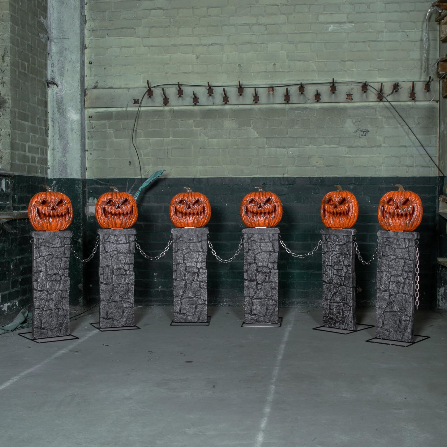 Pack of 2: 97cm x 1.2m Battery Powered Light up Halloween Pumpkin Fence with LEDs