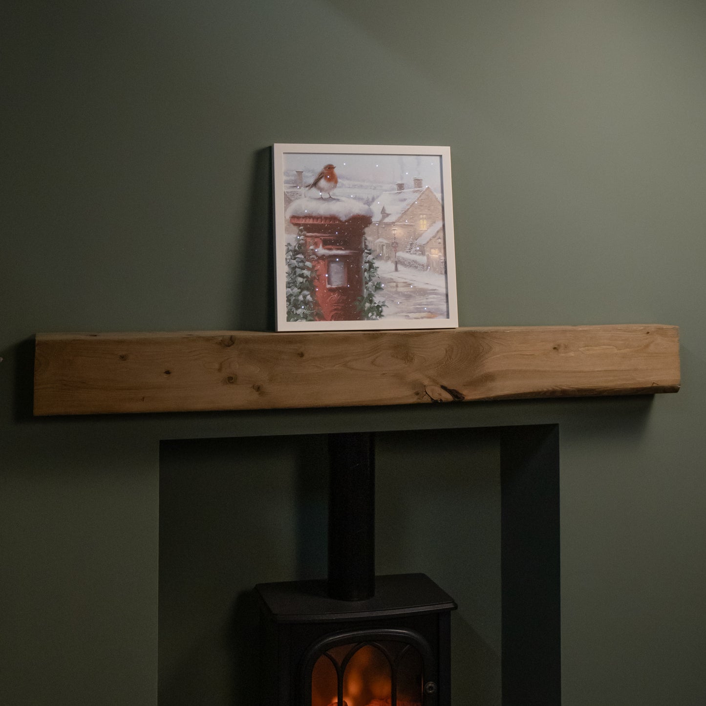 LED Battery Operated Fibre Optic Wall Art Canvas with a Robin and Postbox Christmas Decoration